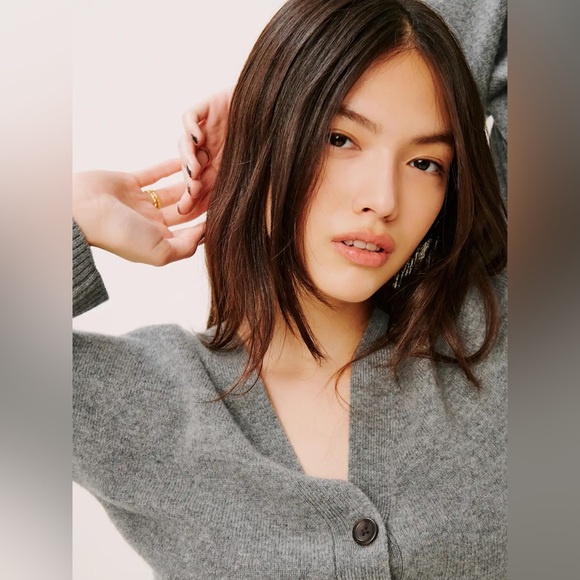 Reformation Gray Button-Front V-Neck Cardigan - Picture 2 of 9